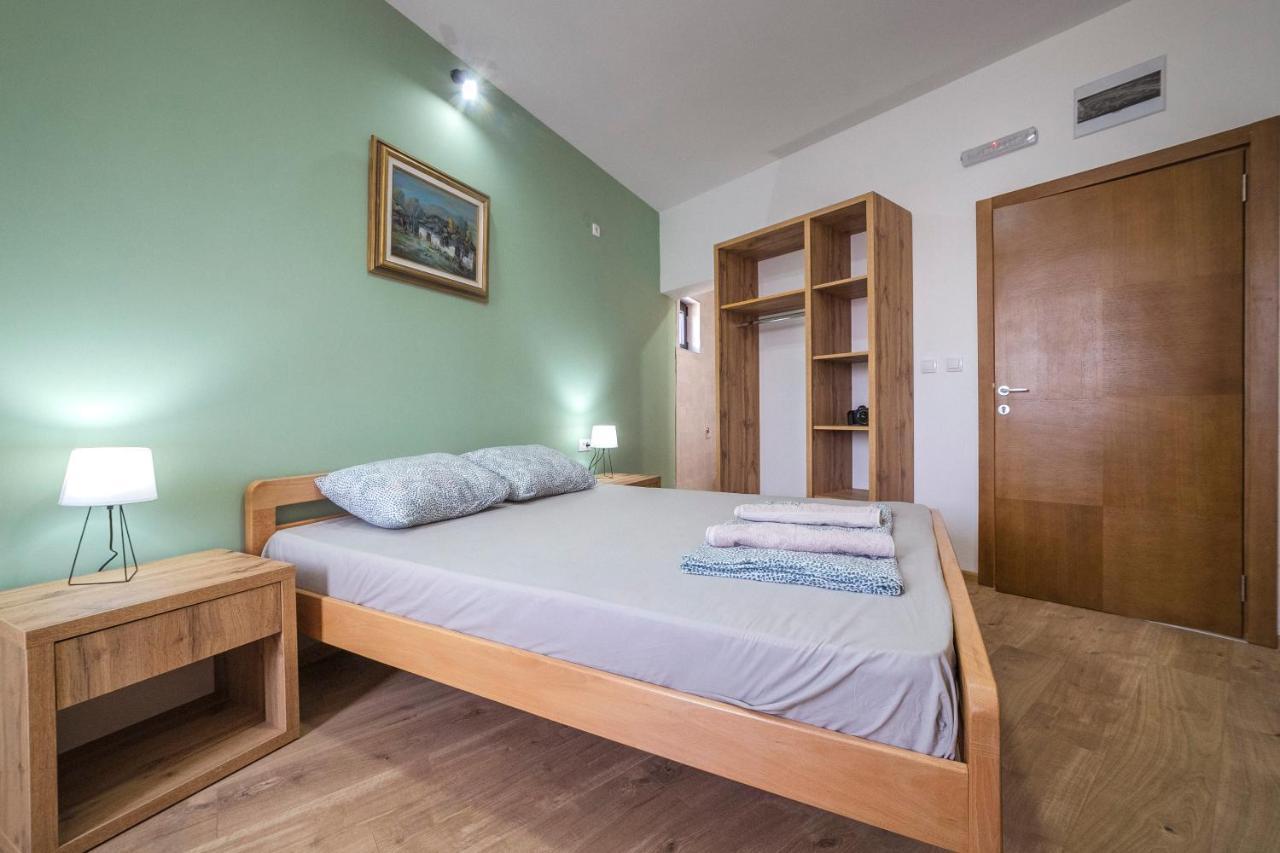 Zoe Pirot Apartment Exterior foto
