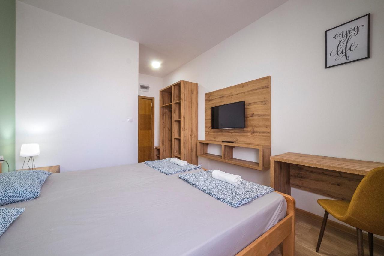 Zoe Pirot Apartment Exterior foto