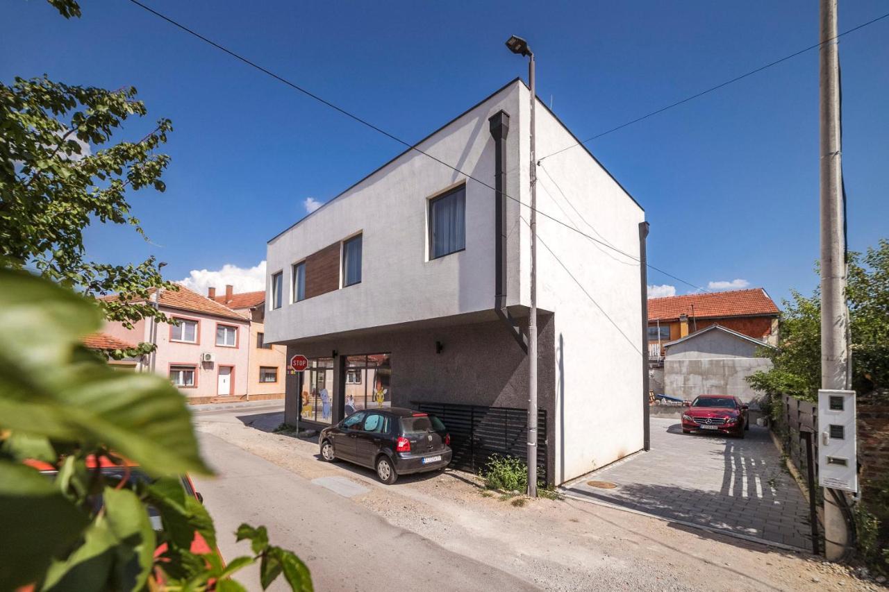 Zoe Pirot Apartment Exterior foto