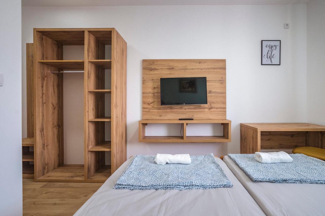 Zoe Pirot Apartment Exterior foto