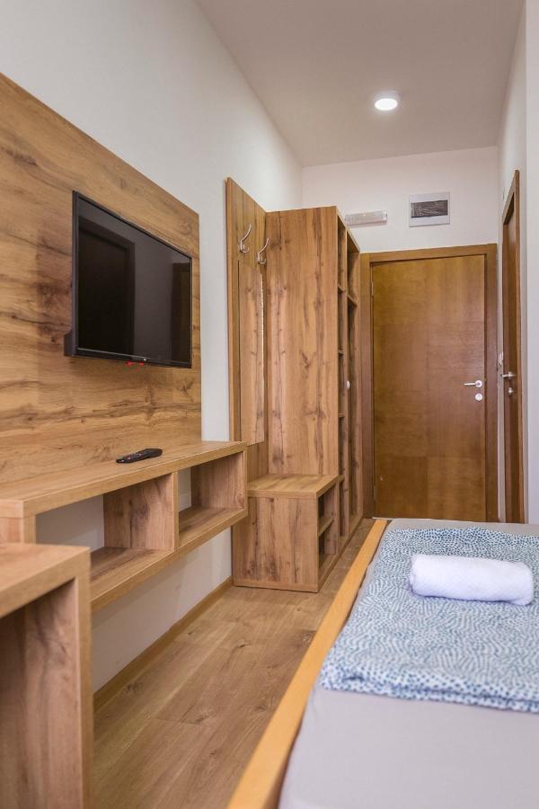Zoe Pirot Apartment Exterior foto